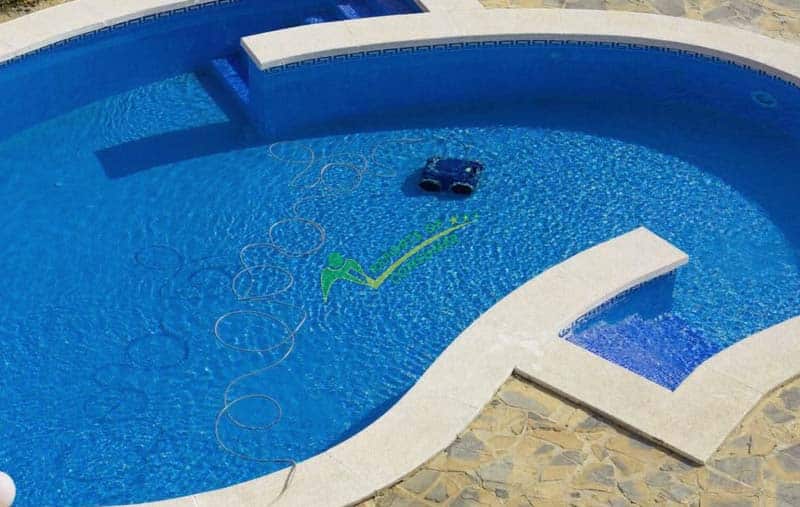 Chlorine Floater Method To Add Chlorine To Pool