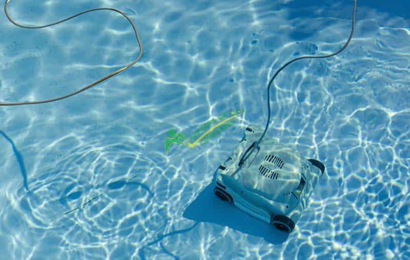 Robotic Cleaner Cleaning The Above Ground Pool - The Best Way